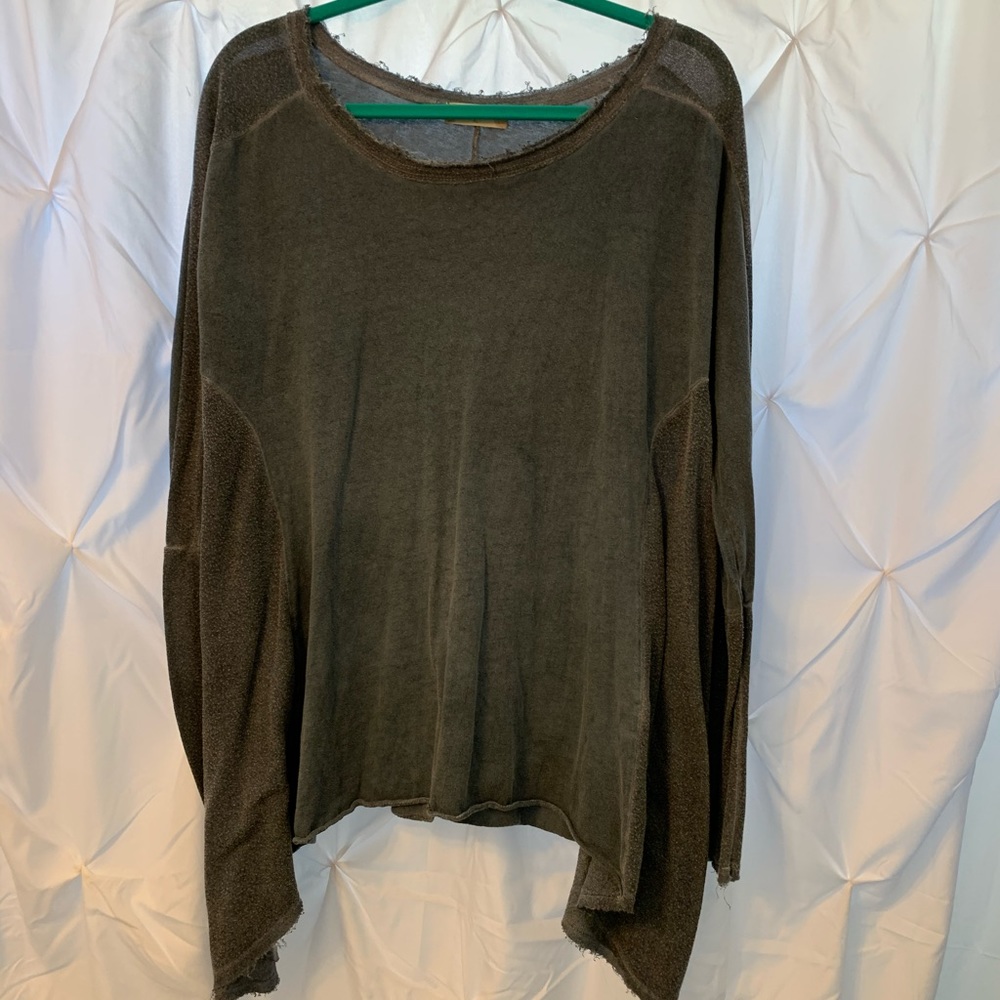Shark tooth top